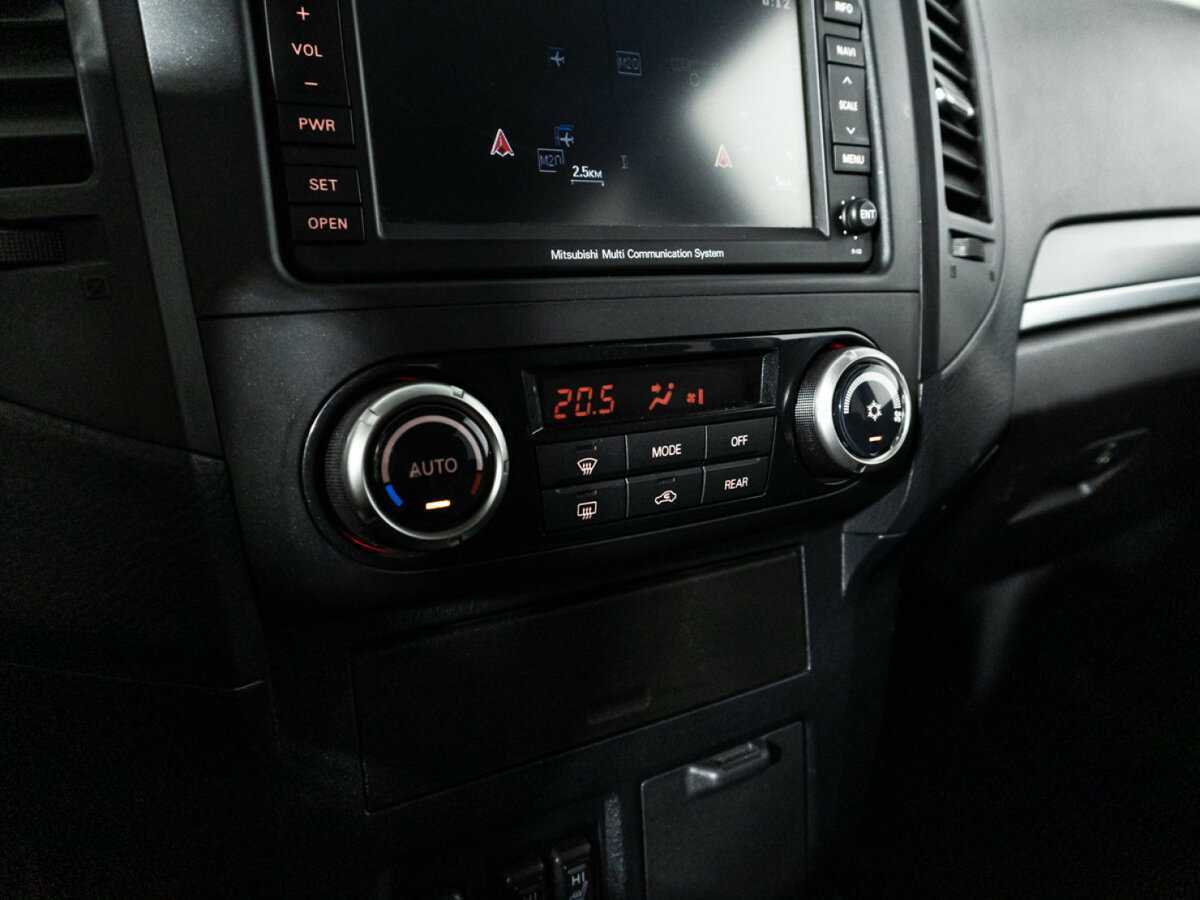 Купить Mitsubishi Pajero, 2012, 215 000 км.. Фото: #15