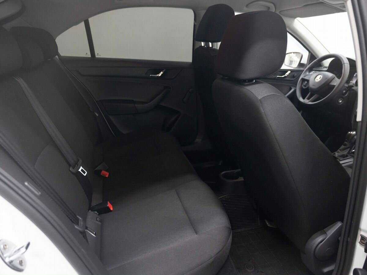 Купить Skoda Rapid, 2017, 68 800 км.. Фото: #9