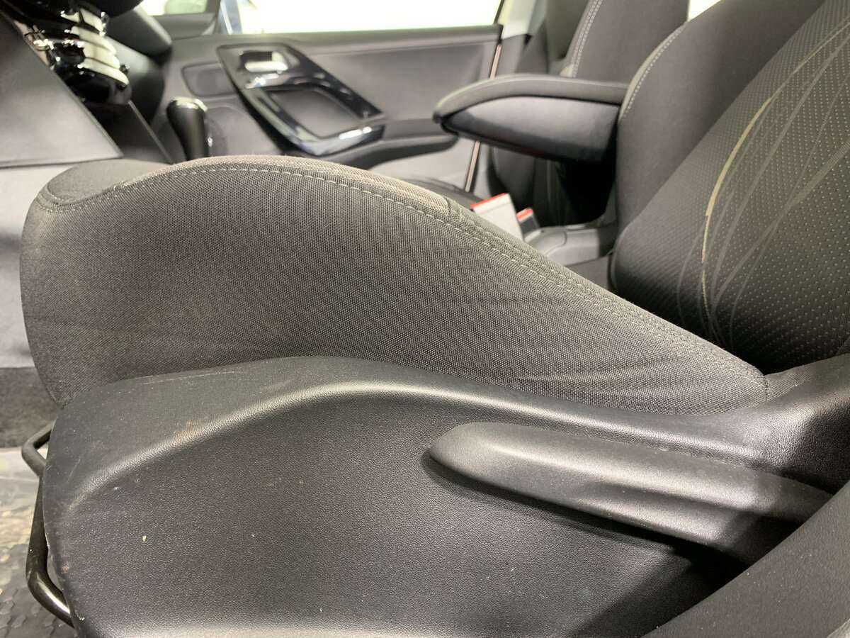 Купить Peugeot 208, 2013, 146 165 км.. Фото: #13