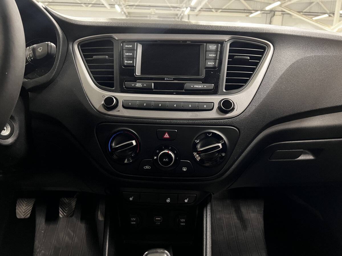 Купить Hyundai Solaris, 2019, 72 695 км.. Фото: #14