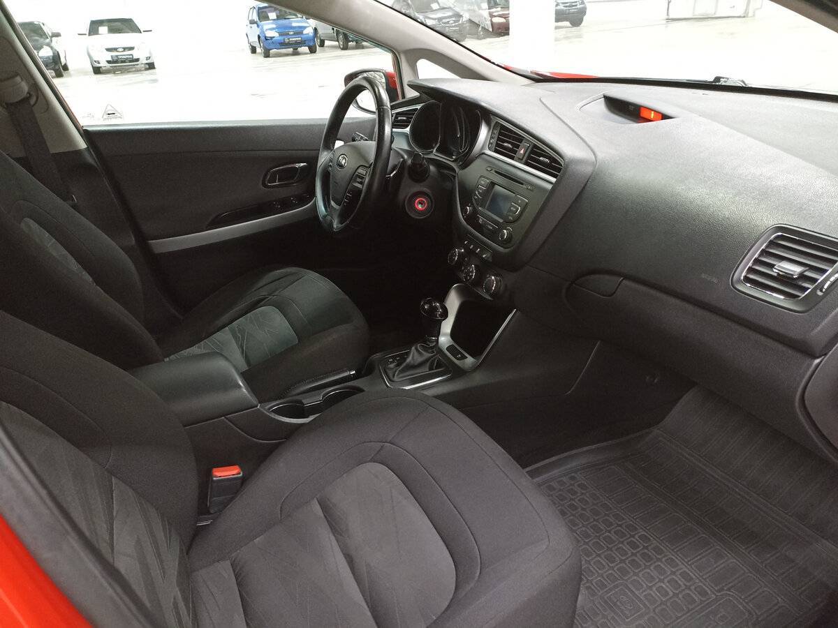 Купить Kia Ceed, 2016, 171 380 км.. Фото: #10