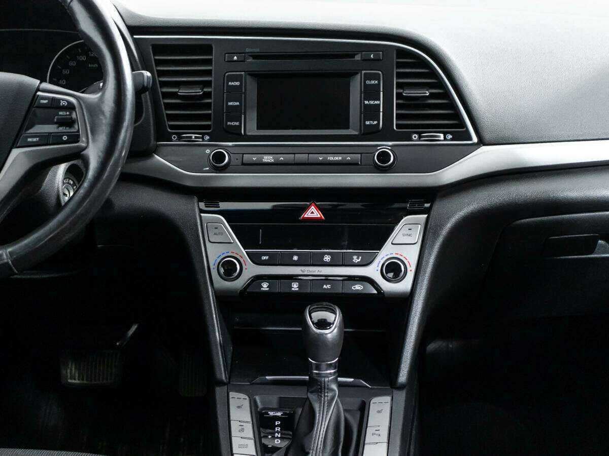 Купить Hyundai Elantra, 2017, 132 447 км.. Фото: #13
