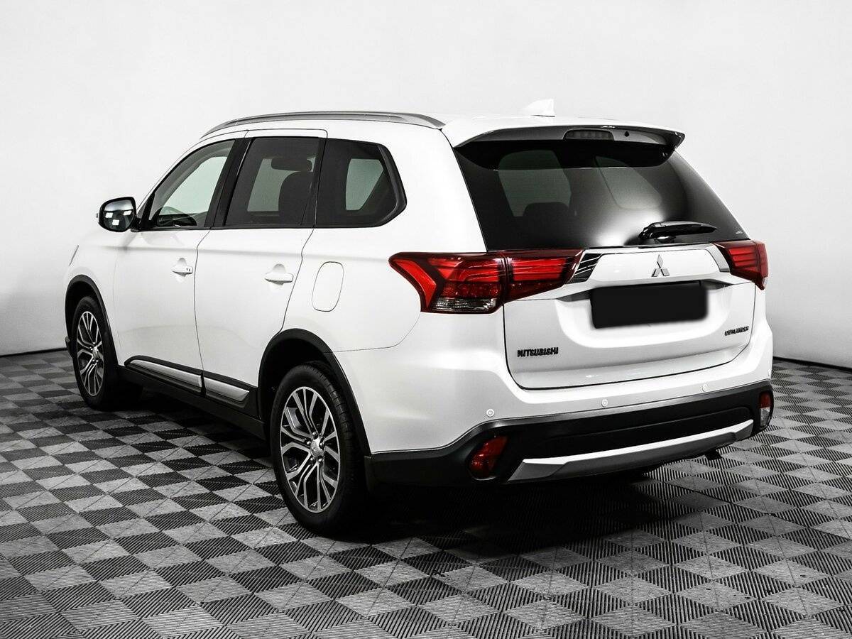 Купить Mitsubishi Outlander, 2017, 72 468 км.. Фото: #6