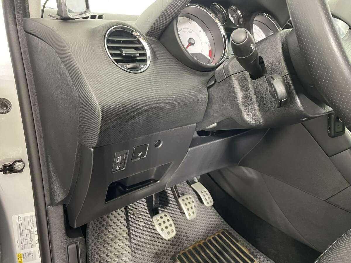 Купить Peugeot 408, 2016, 260 758 км.. Фото: #8