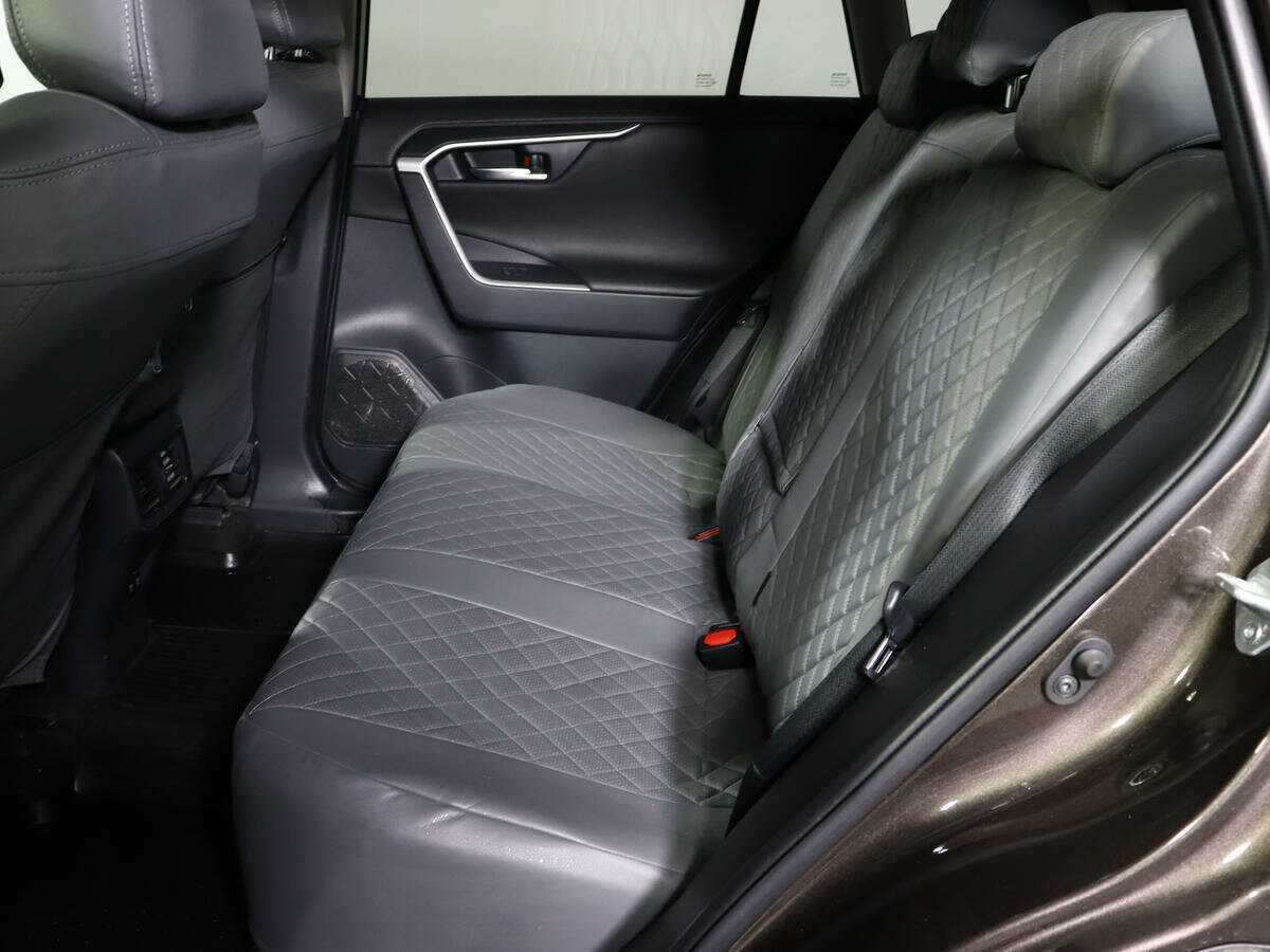 Купить Toyota RAV4, 2019, 42 530 км.. Фото: #7
