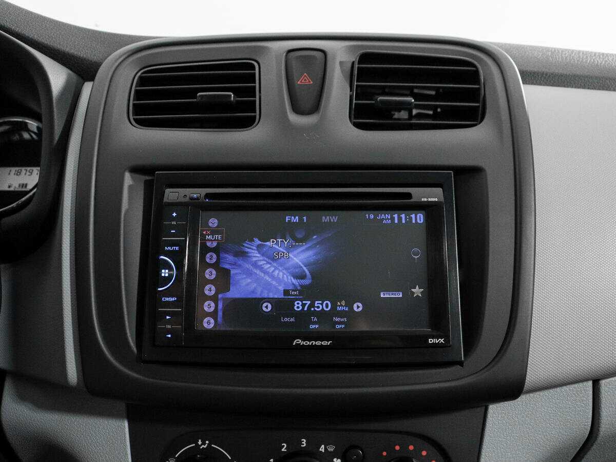 Купить Renault Logan, 2014, 118 796 км.. Фото: #15