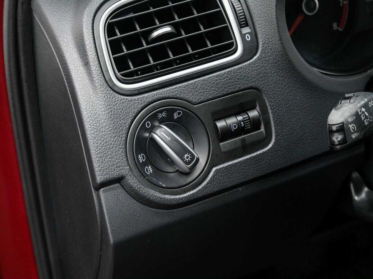 Купить Volkswagen Polo, 2017, 93 000 км.. Фото: #13