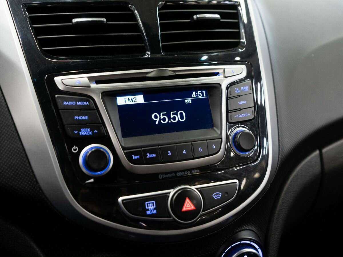 Купить Hyundai Solaris, 2015, 149 445 км.. Фото: #9