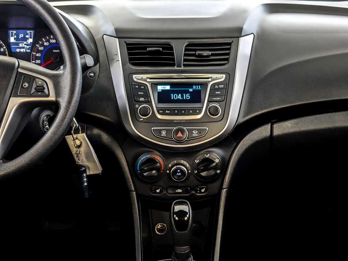 Купить Hyundai Solaris, 2015, 184 890 км.. Фото: #12