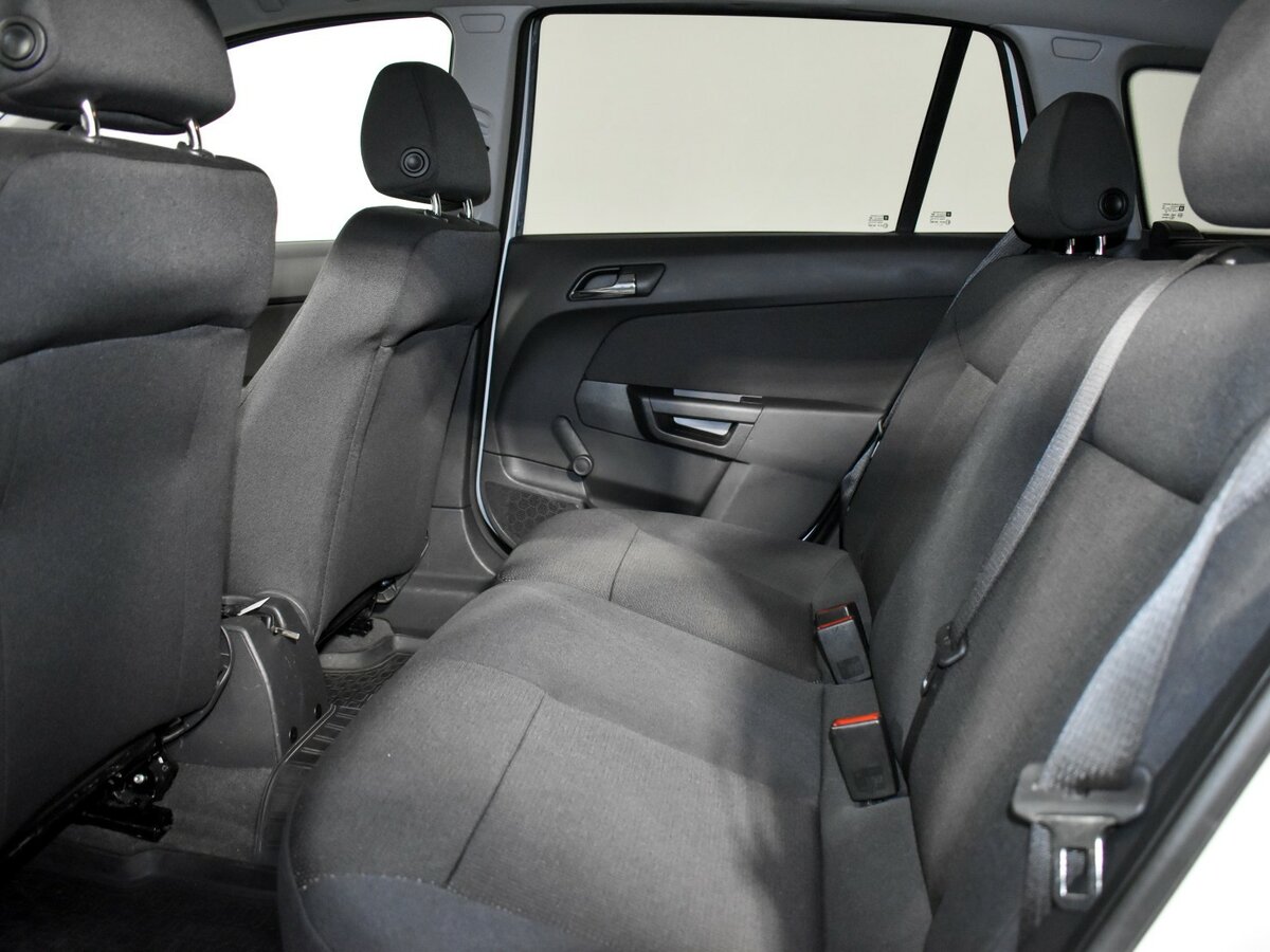 Купить Opel Astra, 2013, 65 500 км.. Фото: #9