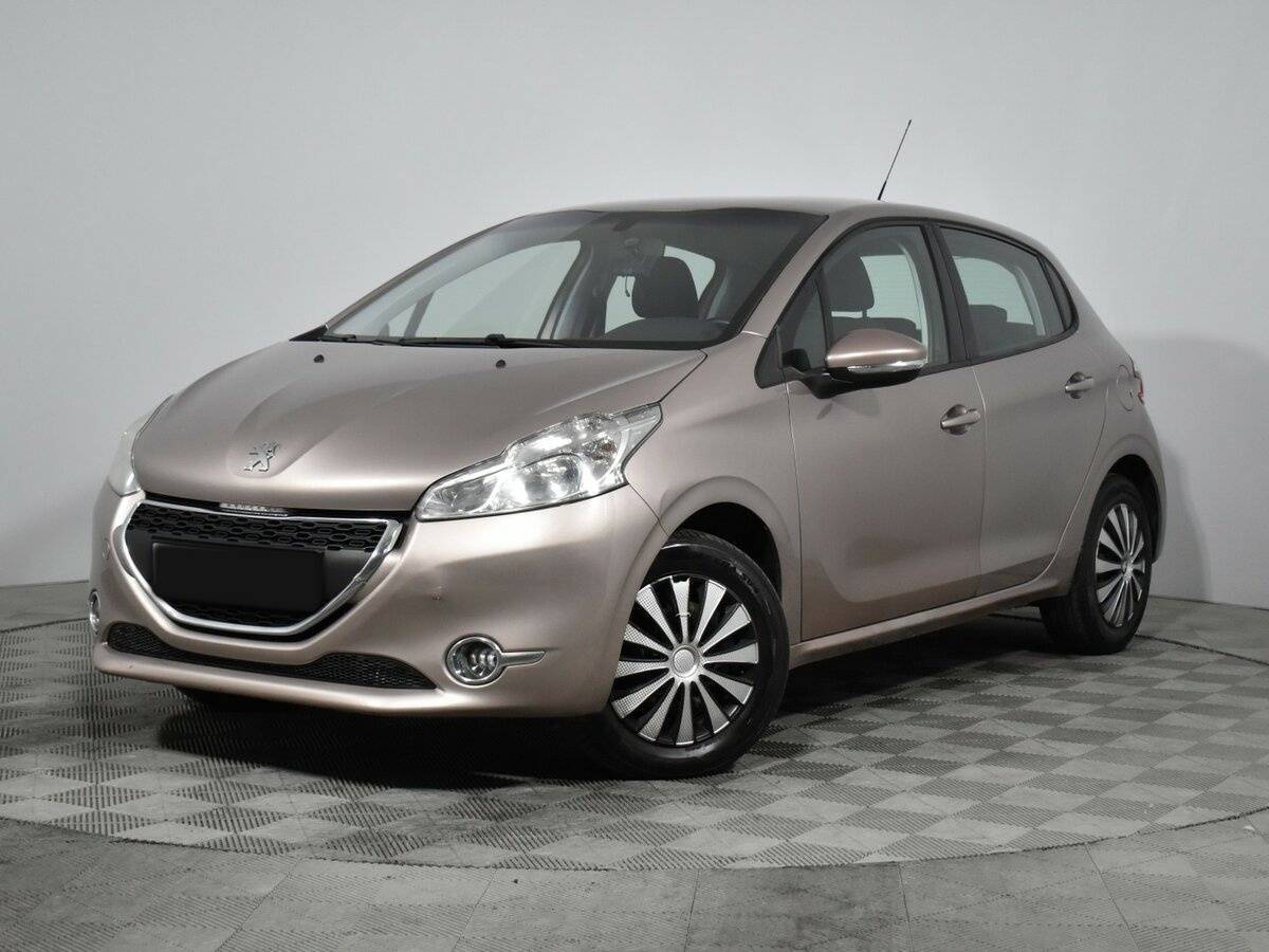 Купить Peugeot 208, 2014, 130 000 км.. Фото: #0