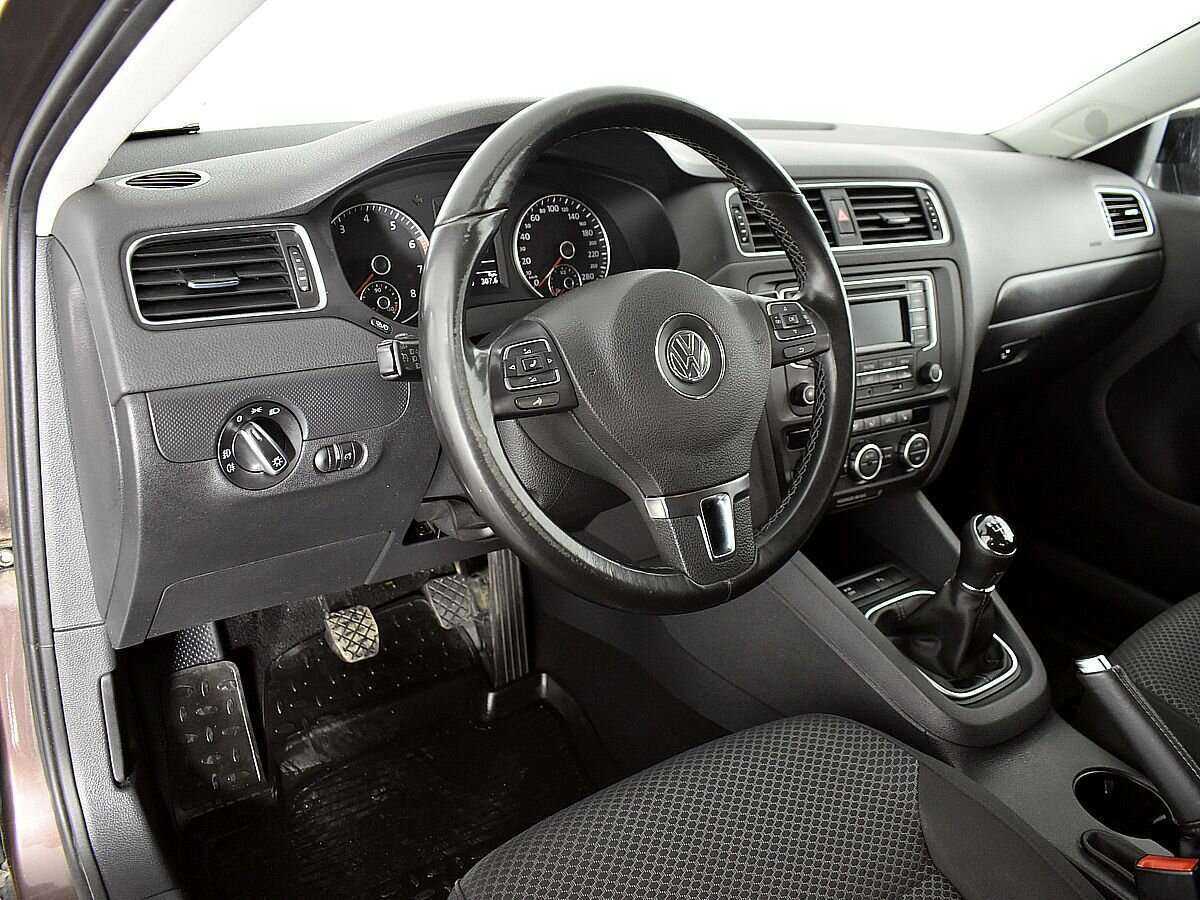 Купить Volkswagen Jetta, 2014, 215 750 км.. Фото: #5