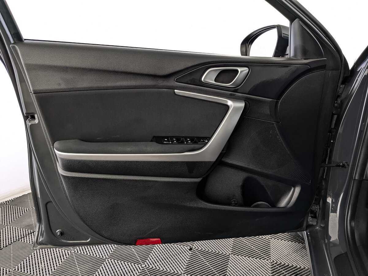 Купить Kia Ceed, 2020, 86 926 км.. Фото: #18