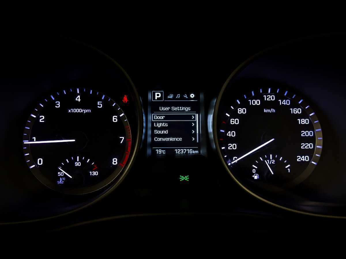 Купить Hyundai Santa Fe, 2015, 123 714 км.. Фото: #12