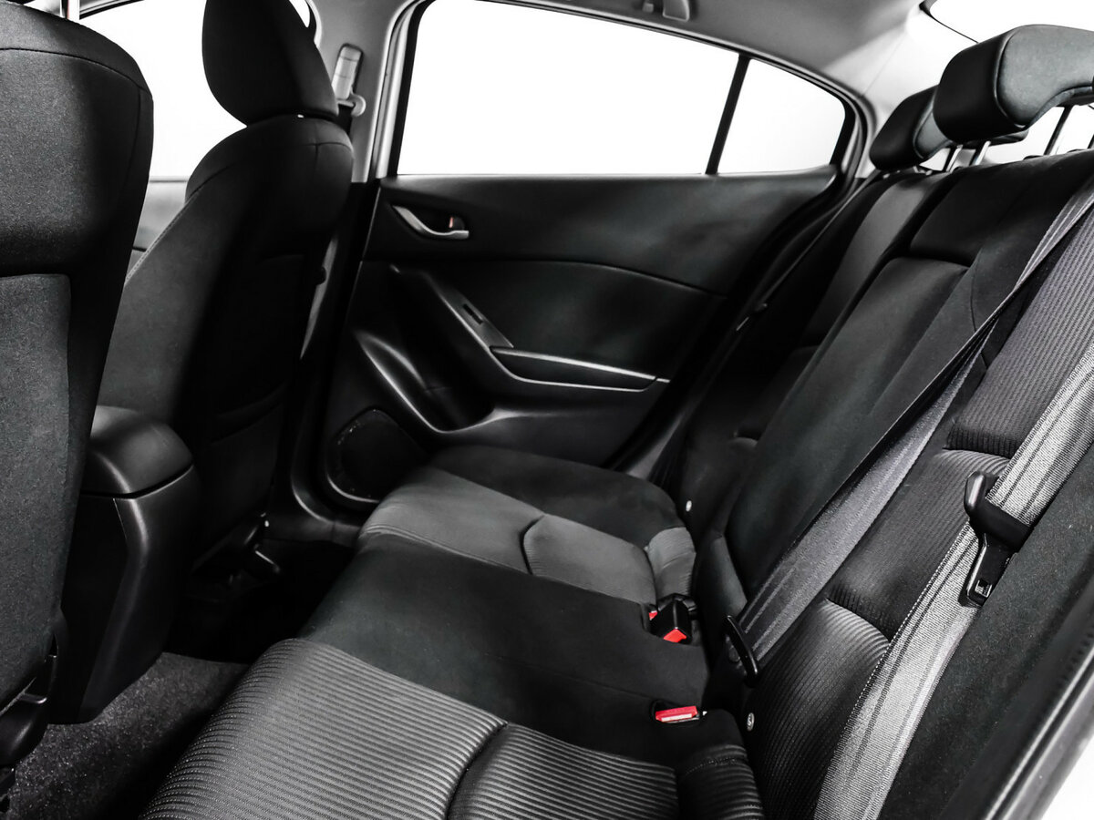 Купить Mazda 3, 2015, 42 602 км.. Фото: #10