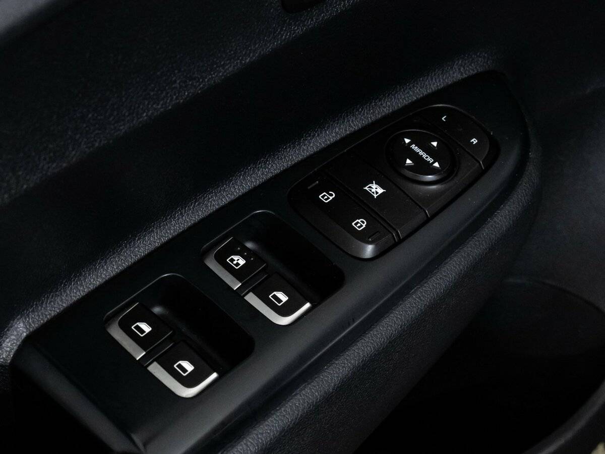 Купить Kia Rio, 2018, 94 439 км.. Фото: #17