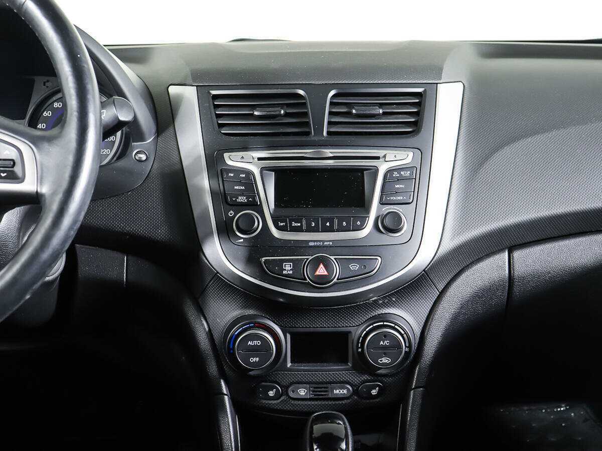 Купить Hyundai Solaris, 2016, 39 014 км.. Фото: #11