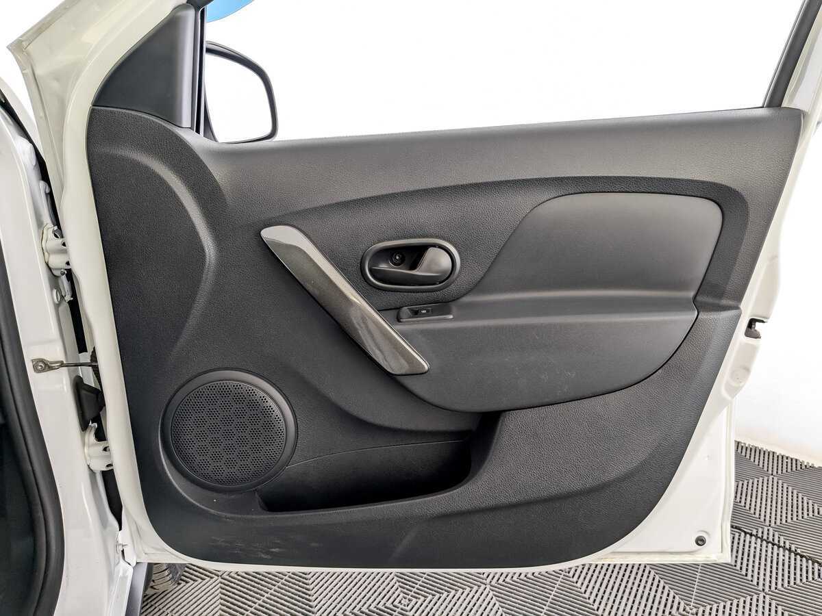 Купить Renault Sandero, 2018, 119 093 км.. Фото: #23