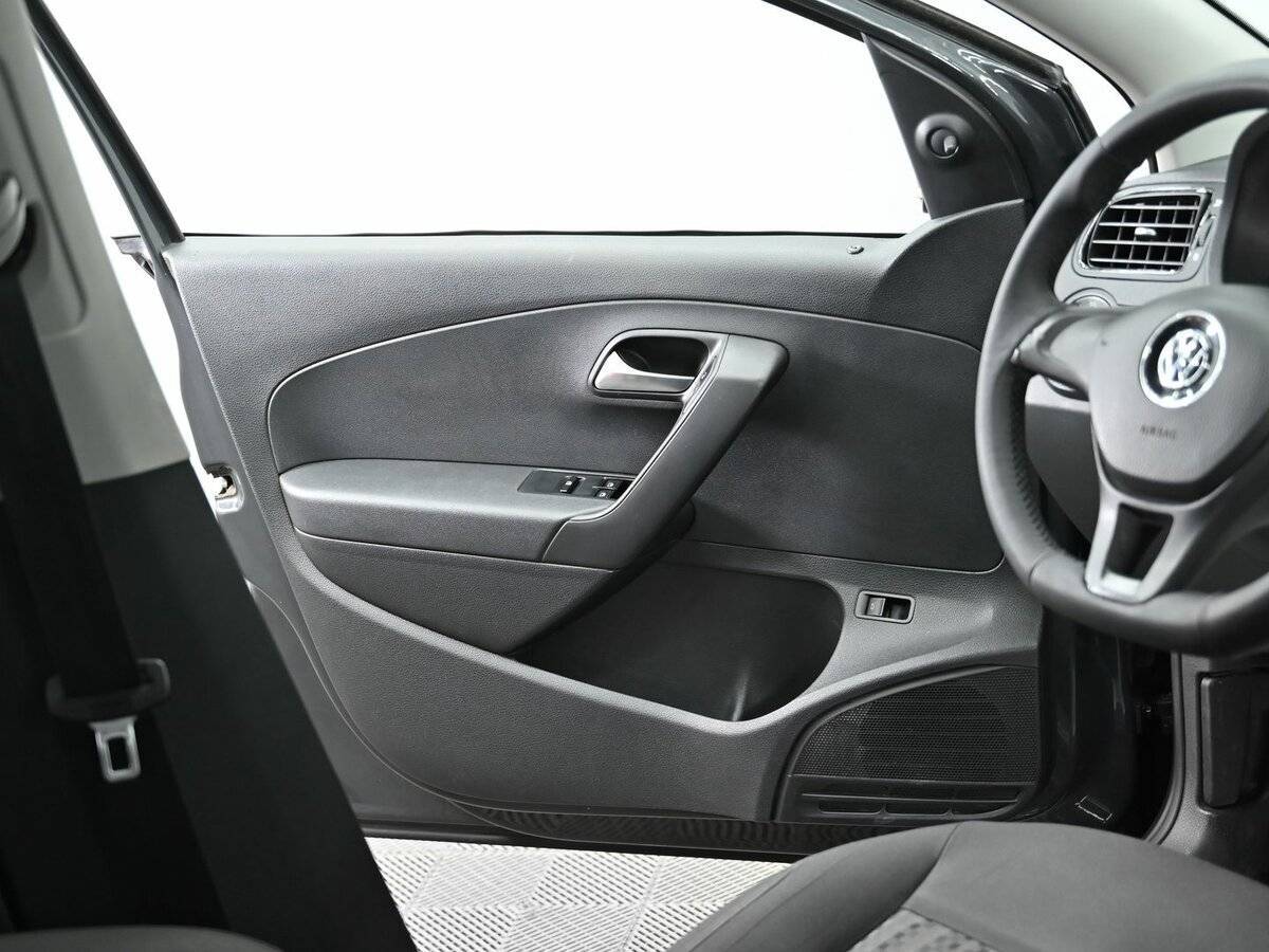 Купить Volkswagen Polo, 2017, 113 000 км.. Фото: #6