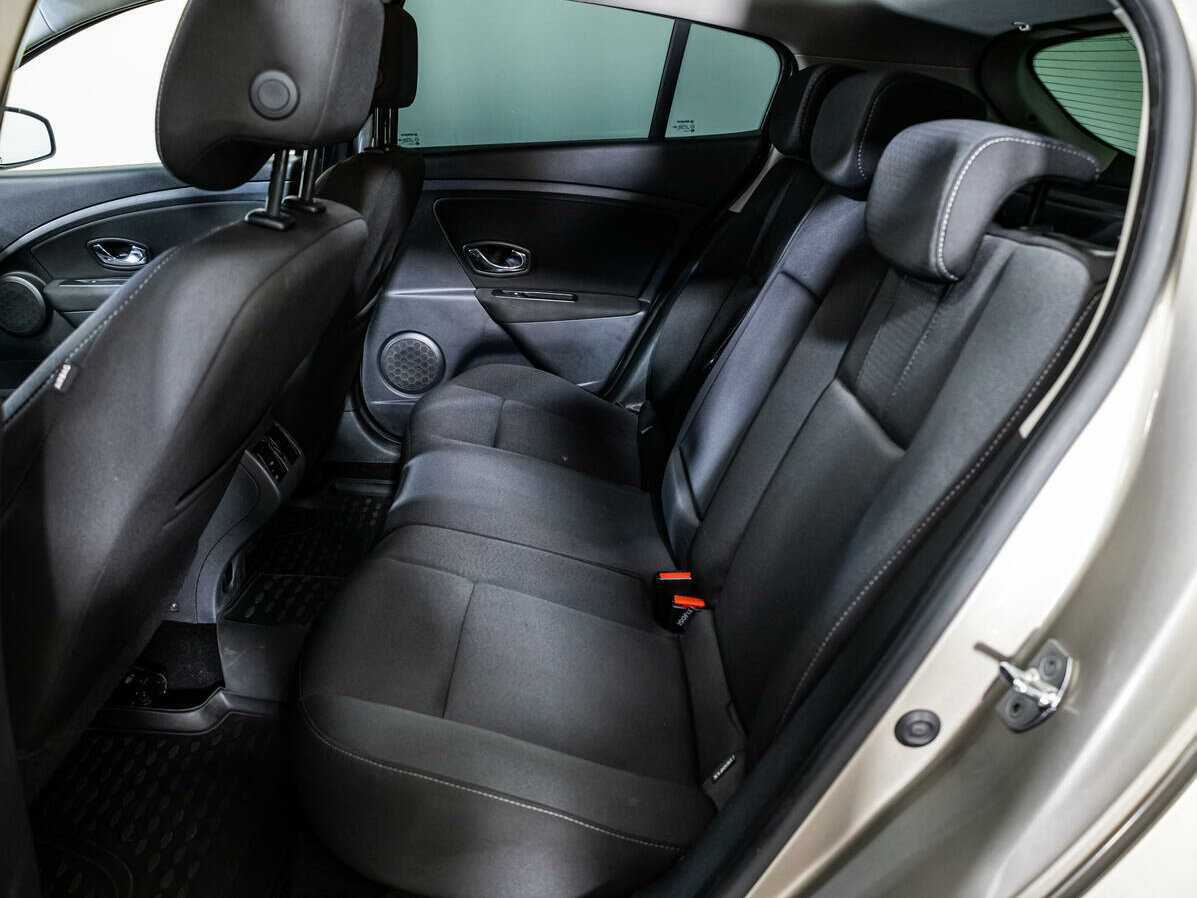 Купить Renault Megane, 2012, 146 215 км.. Фото: #9