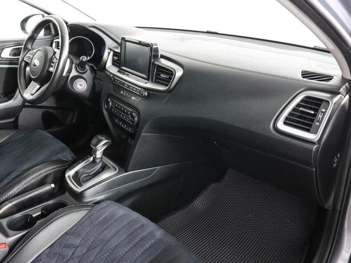 Купить Kia Ceed, 2018, 99 353 км.. Фото: #9