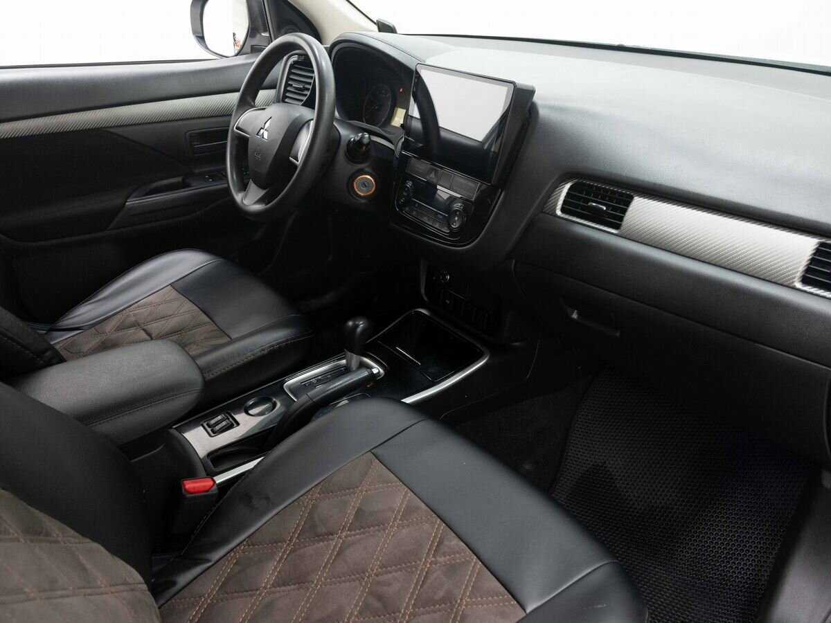 Купить Mitsubishi Outlander, 2018, 165 115 км.. Фото: #12