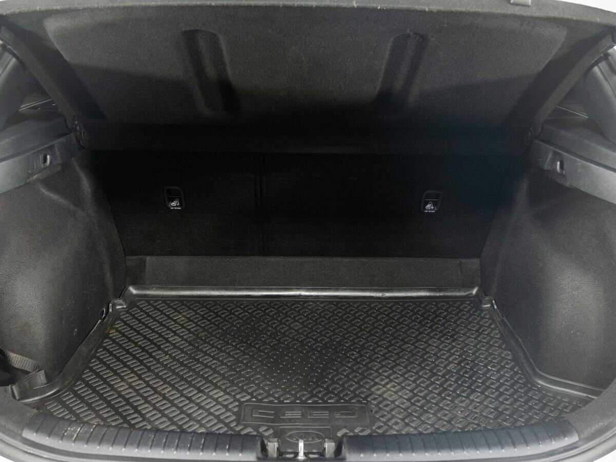 Купить Kia Ceed, 2018, 143 000 км.. Фото: #23
