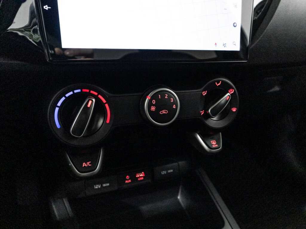 Купить Kia Rio, 2019, 62 367 км.. Фото: #15