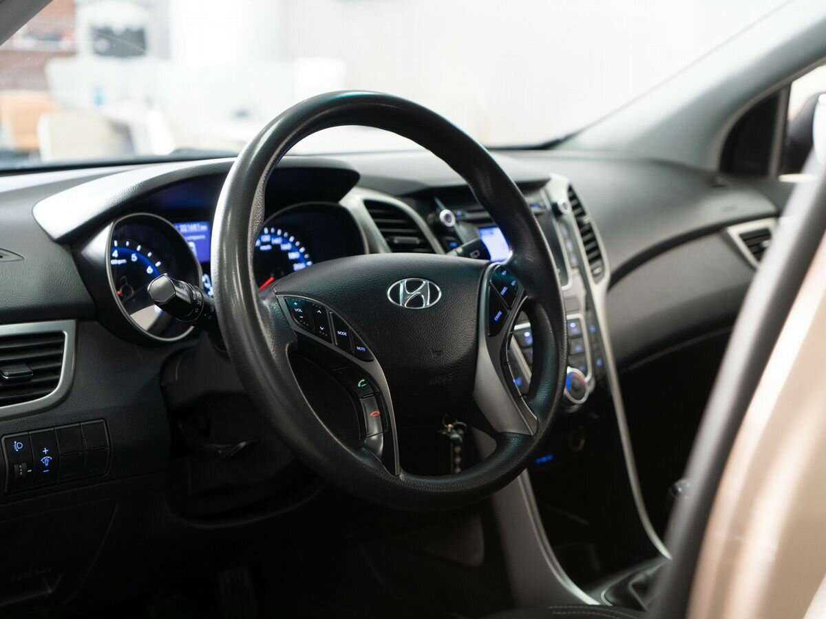 Купить Hyundai i30, 2013, 220 000 км.. Фото: #4