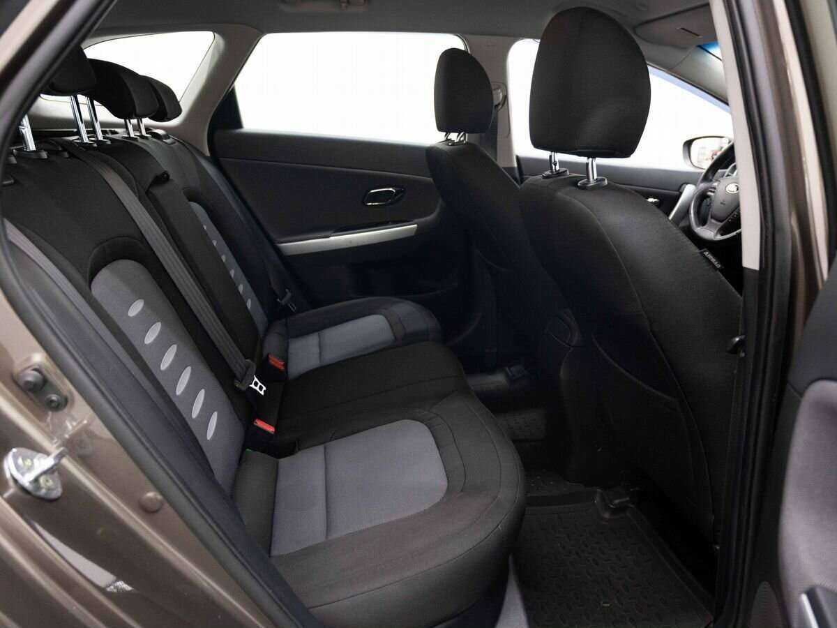 Купить Kia Ceed, 2014, 141 000 км.. Фото: #9