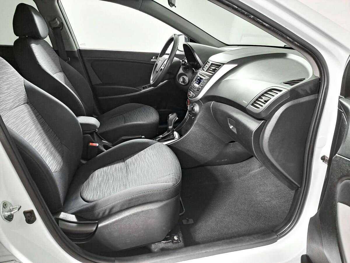 Купить Hyundai Solaris, 2015, 86 340 км.. Фото: #6