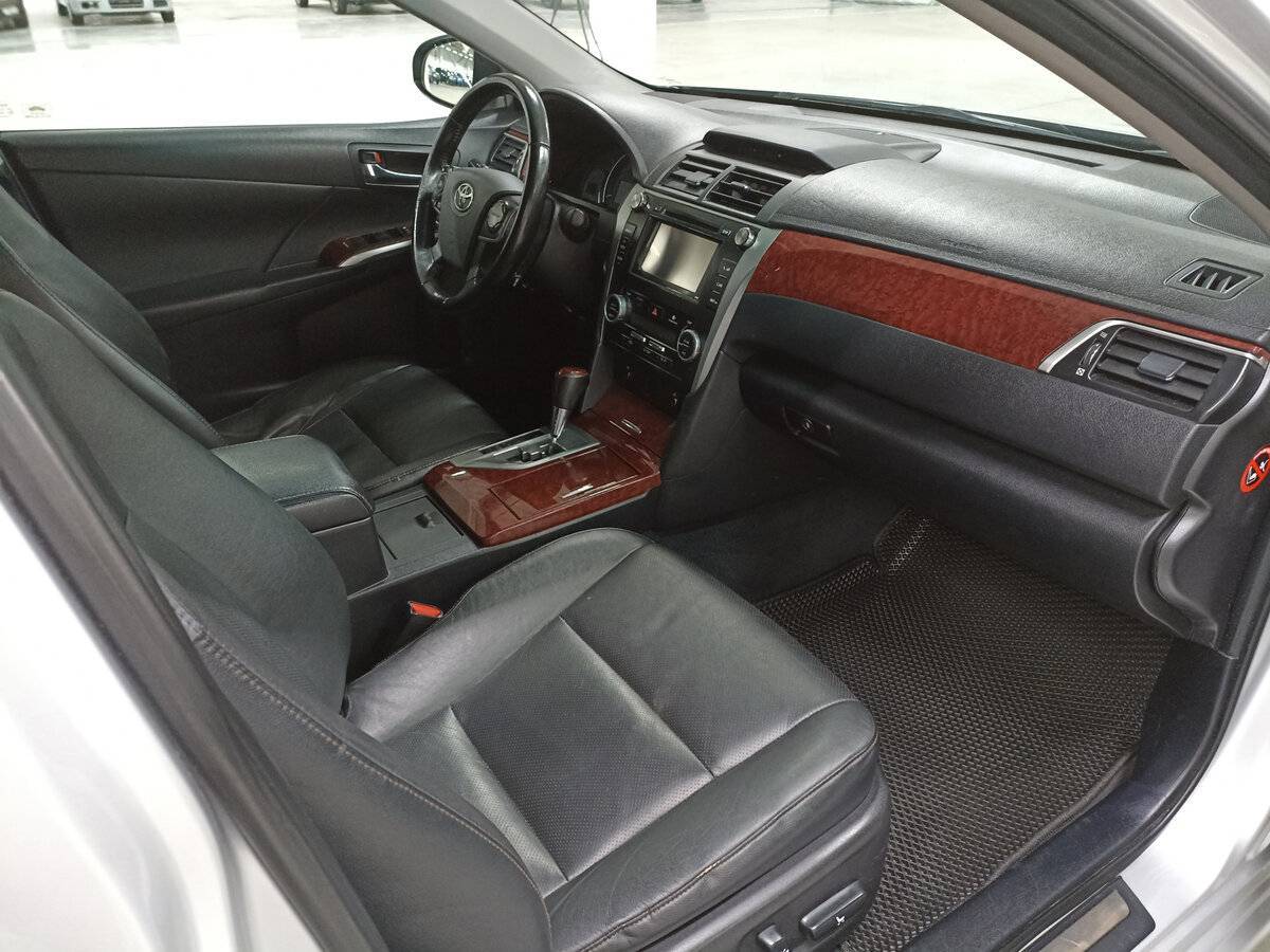 Купить Toyota Camry, 2014, 253 582 км.. Фото: #10