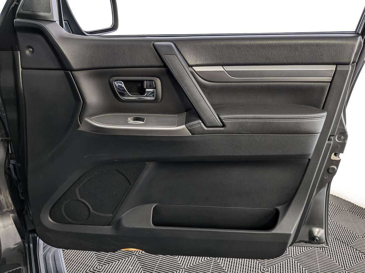 Купить Mitsubishi Pajero, 2013, 297 525 км.. Фото: #24