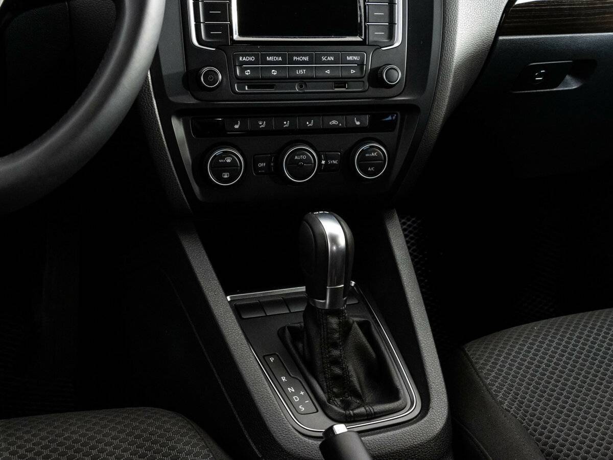 Купить Volkswagen Jetta, 2015, 136 147 км.. Фото: #12