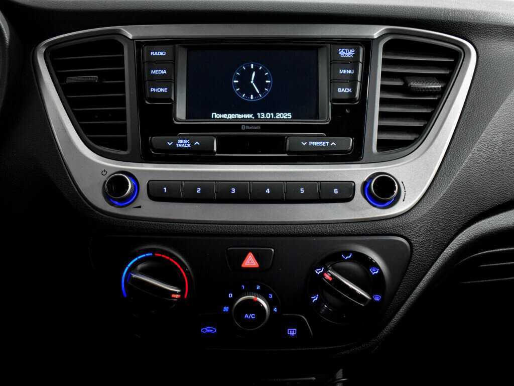 Купить Hyundai Solaris, 2017, 66 444 км.. Фото: #15