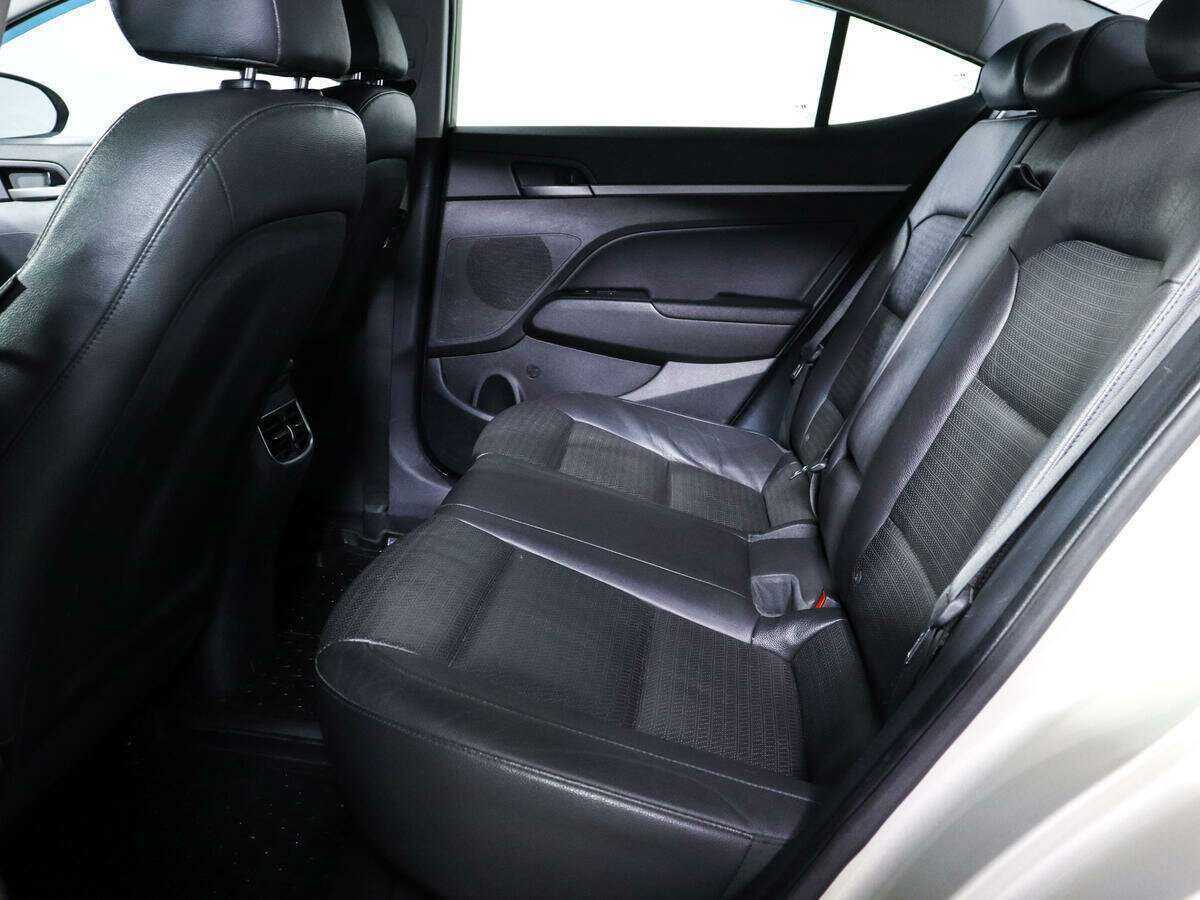 Купить Hyundai Elantra, 2018, 128 900 км.. Фото: #9