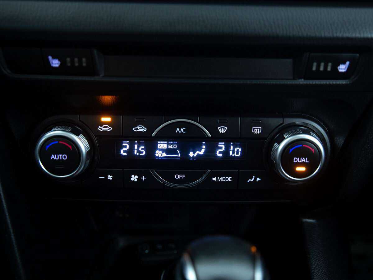 Купить Mazda 3, 2014, 69 689 км.. Фото: #14