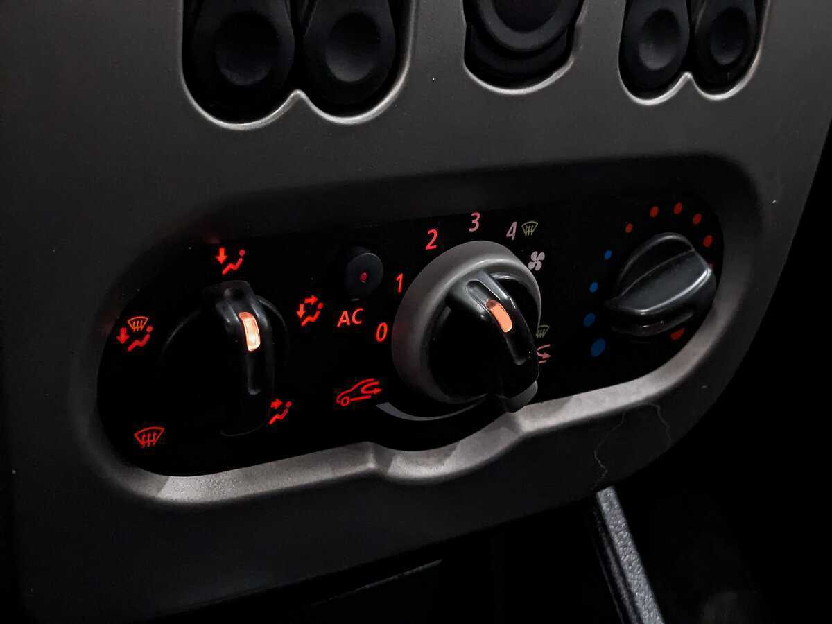 Купить Renault Sandero, 2012, 63 194 км.. Фото: #20