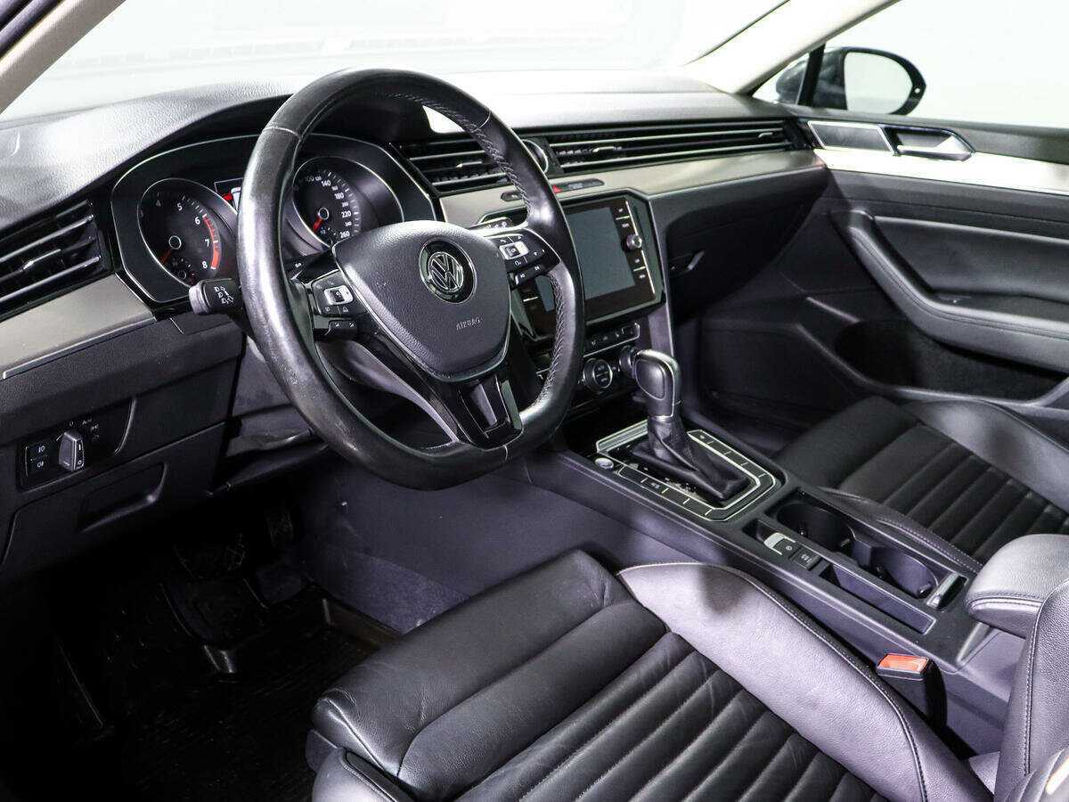 Купить Volkswagen Passat, 2017, 187 575 км.. Фото: #11