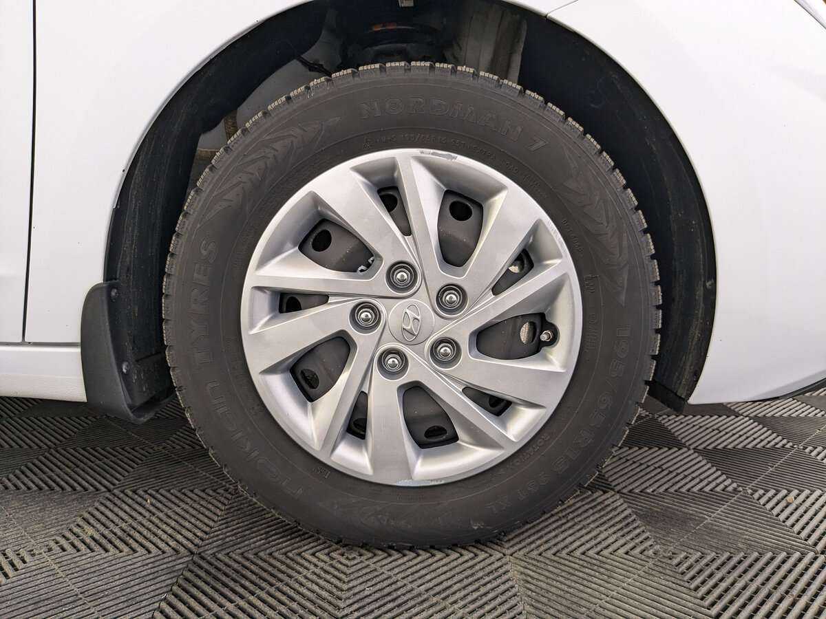 Купить Hyundai Elantra, 2020, 68 111 км.. Фото: #11