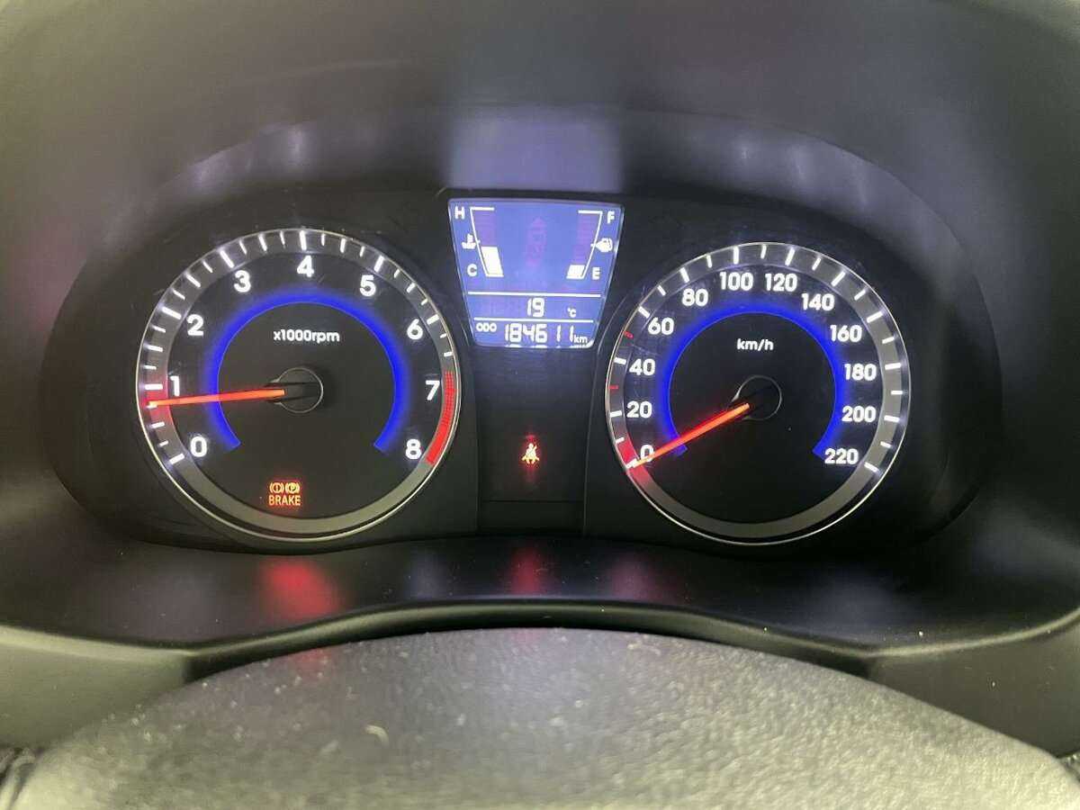 Купить Hyundai Solaris, 2014, 184 610 км.. Фото: #10