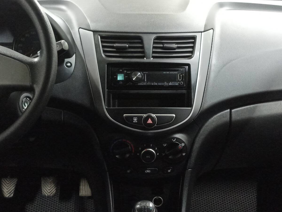 Купить Hyundai Solaris, 2016, 80 397 км.. Фото: #14