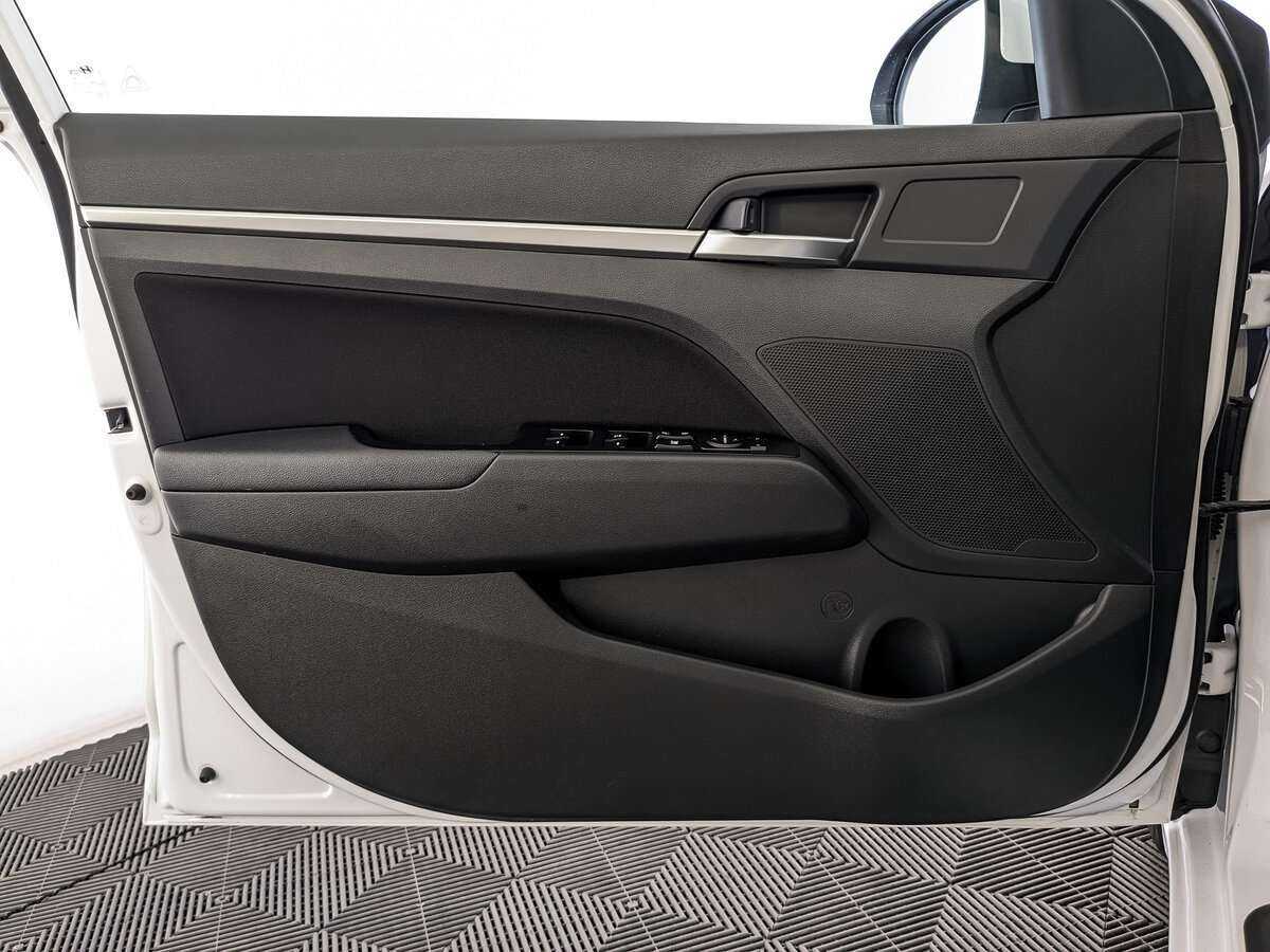 Купить Hyundai Elantra, 2020, 68 111 км.. Фото: #18