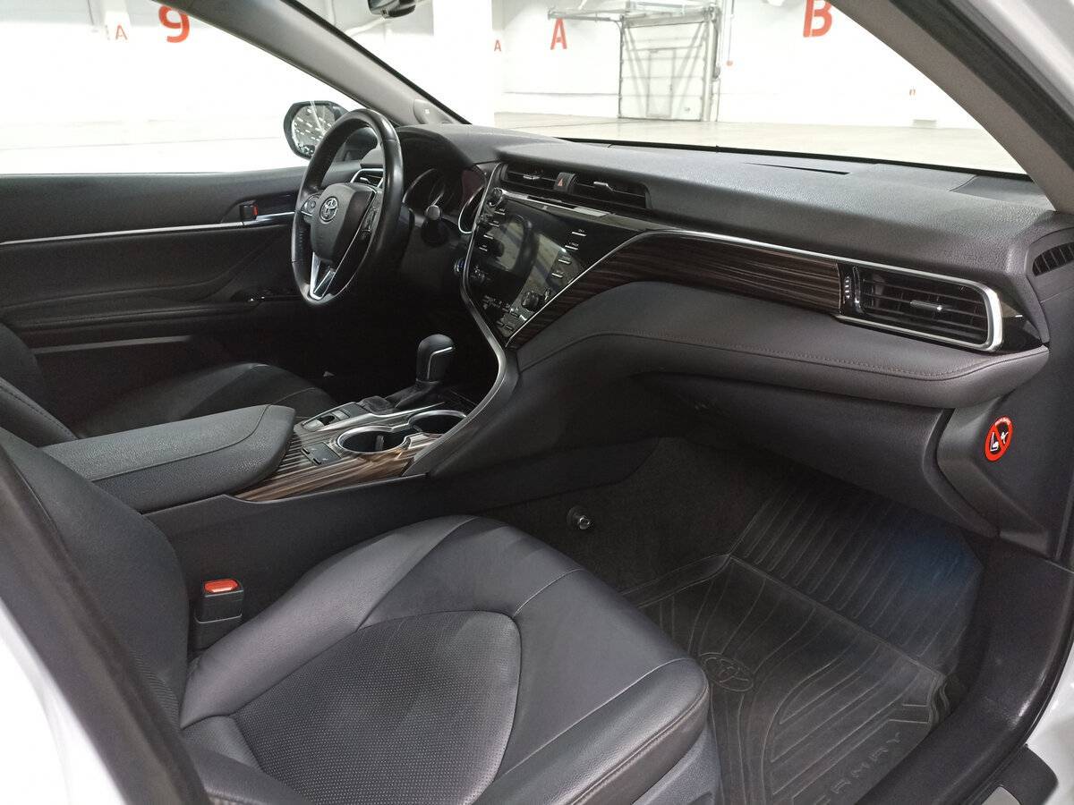 Купить Toyota Camry, 2019, 83 702 км.. Фото: #10