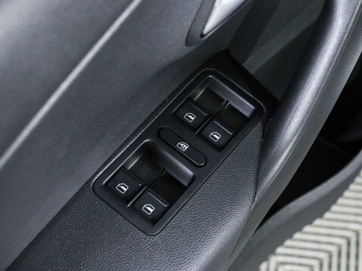 Купить Volkswagen Polo, 2018, 78 199 км.. Фото: #16