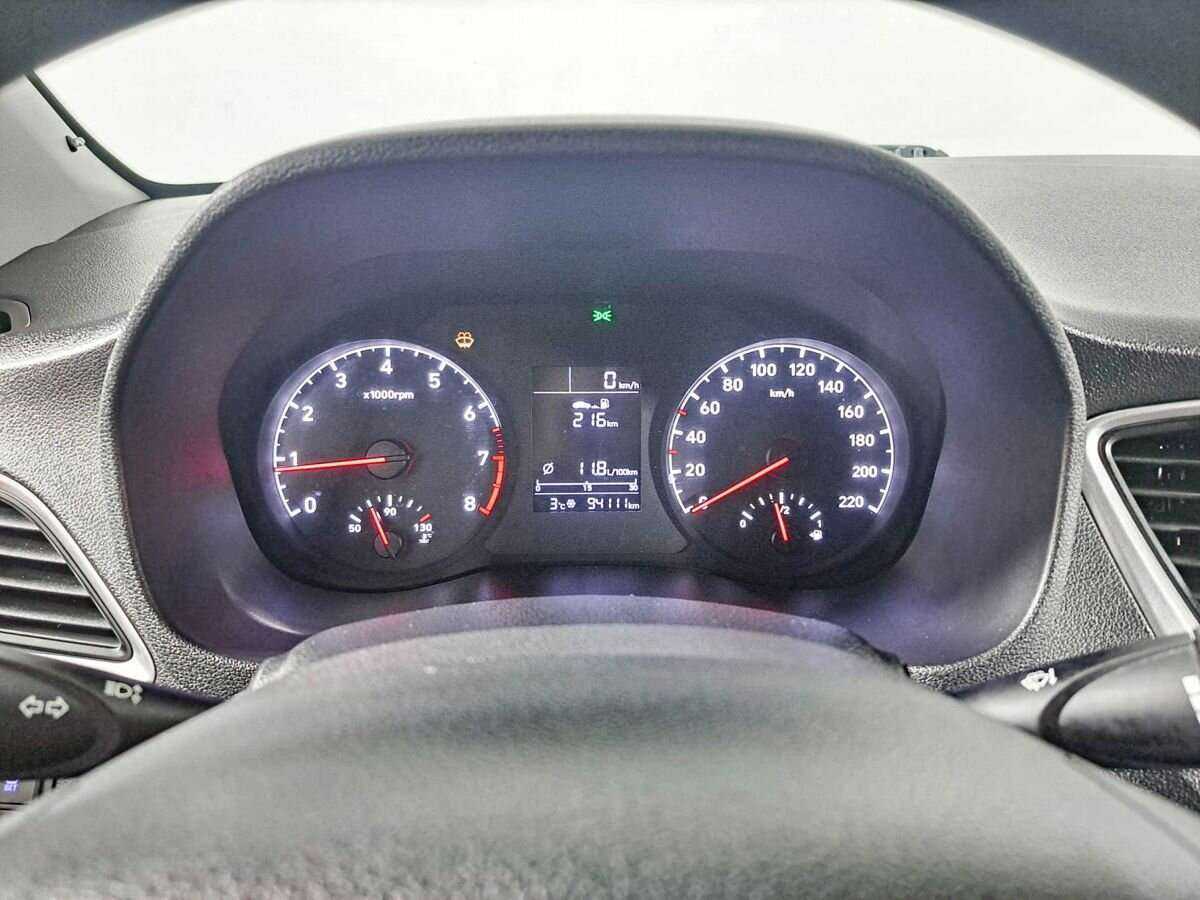 Купить Hyundai Solaris, 2018, 94 096 км.. Фото: #12