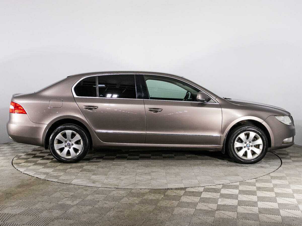 Купить Skoda Superb, 2012, 214 128 км.. Фото: #3