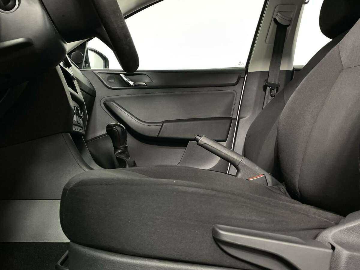 Купить Skoda Rapid, 2016, 238 147 км.. Фото: #8