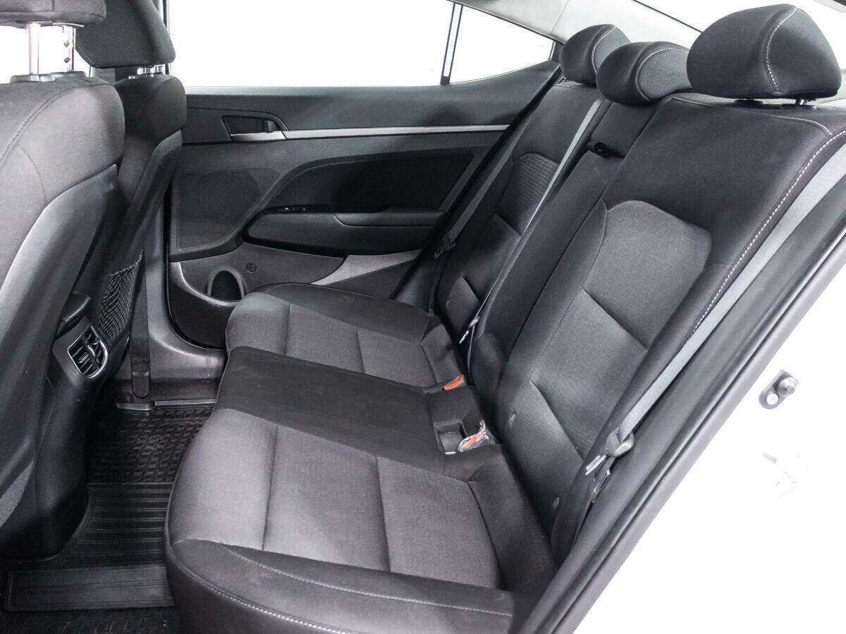 Купить Hyundai Elantra, 2017, 132 447 км.. Фото: #9