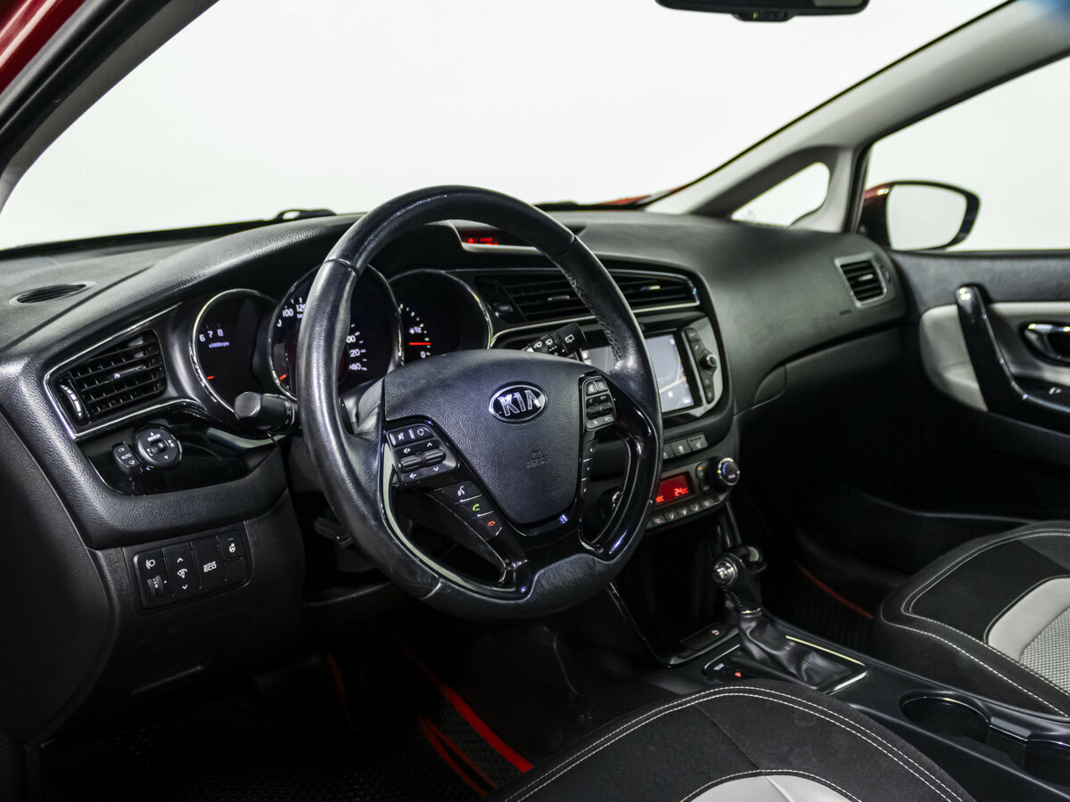Купить Kia Ceed, 2017, 115 602 км.. Фото: #9